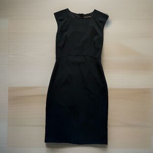 Banana Republic Size 6 Black Sheath Dress Business Square Neck Knee Length